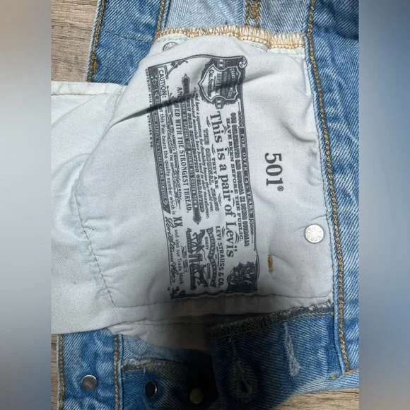Levi's 501 Jean Shorts - Size W25 - Picture 6 of 14